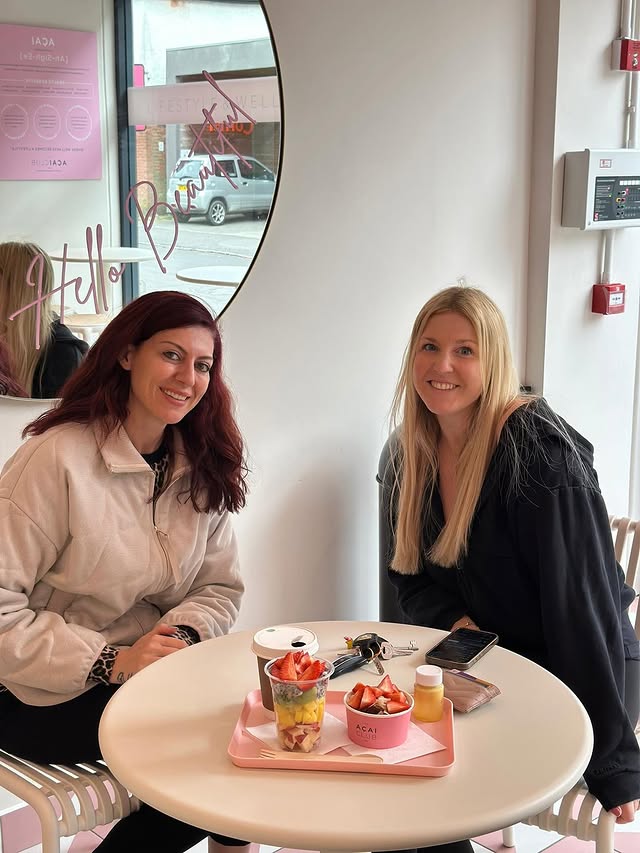 Açai bowl with fresh toppings