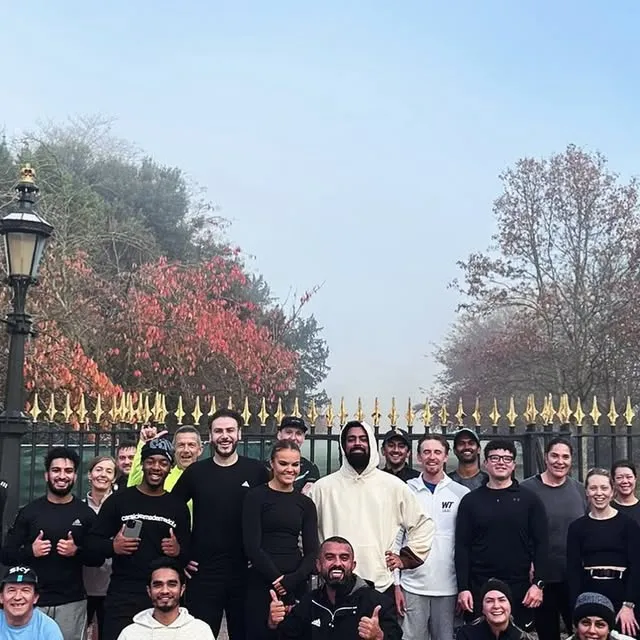 The Açai Club Run Club group portrait on an autumn morning
